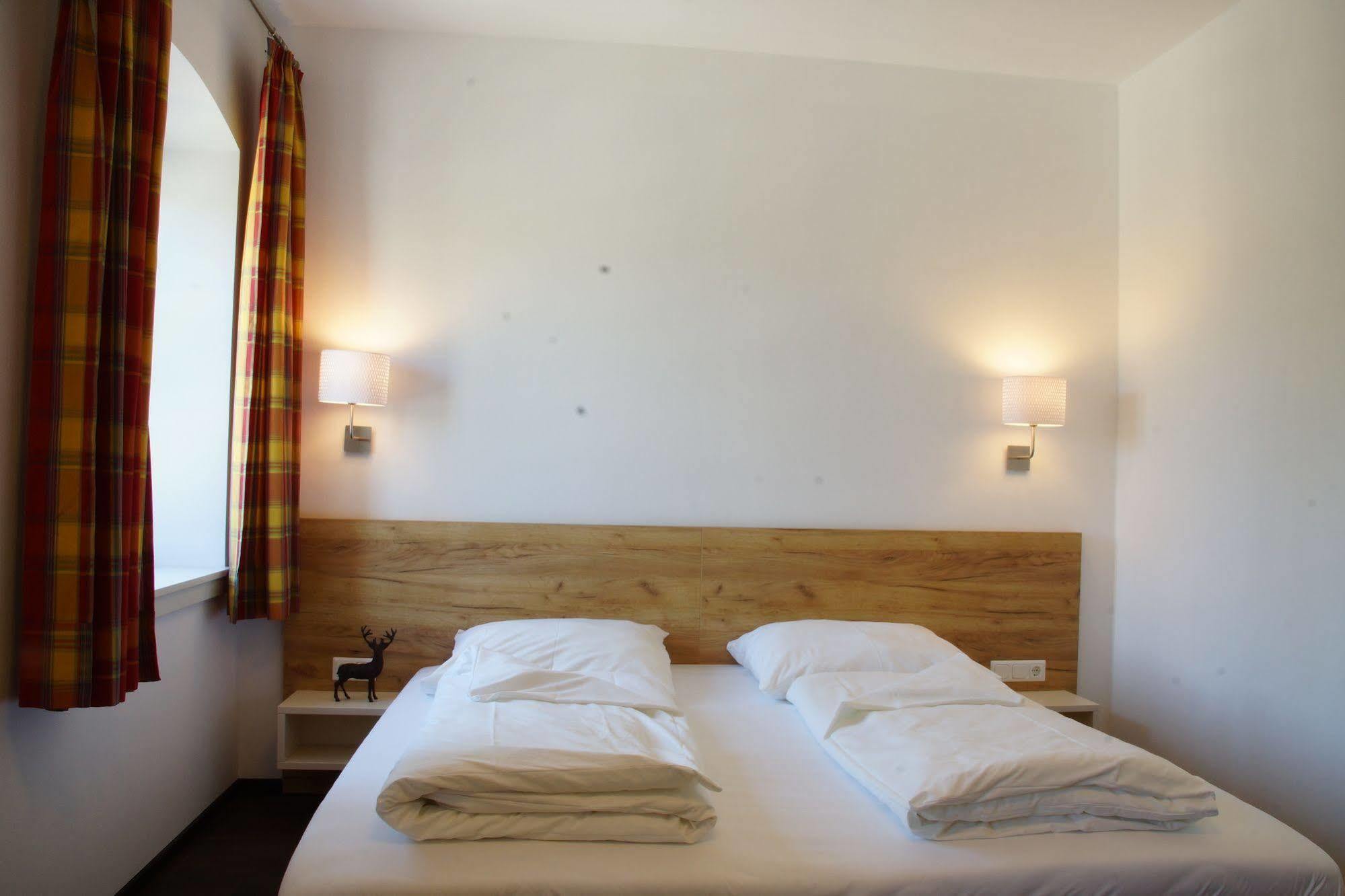 Hotel &